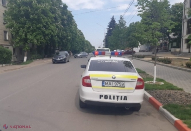 VIDEO // Un motociclist a numit în tot felul polițișii care i-au cerut actele la control și și-a chemat în ajutor prietenul cu „Bentley”: „Cine ești tu?”