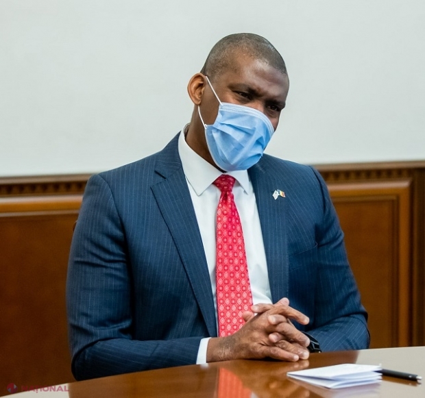 Mesajul Ambasadorului SUA la Chișinău: „Republica Moldova se află la încă o răscruce de drumuri. Politicienii și infractorii corupți nu mai pot dicta cursul viitorului țării”