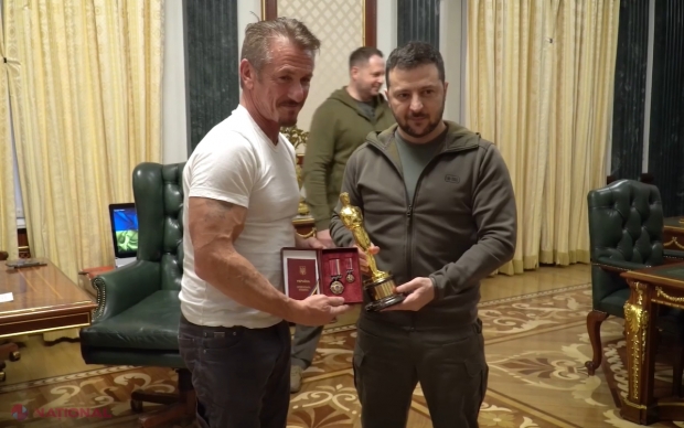 VIDEO // Moment EMOȚIONANT la Kiev. Președintele Zelenski a primit statueta „OSCAR” ca simbol al credinței în VICTORIA Ucrainei în războiul pornit de Putin