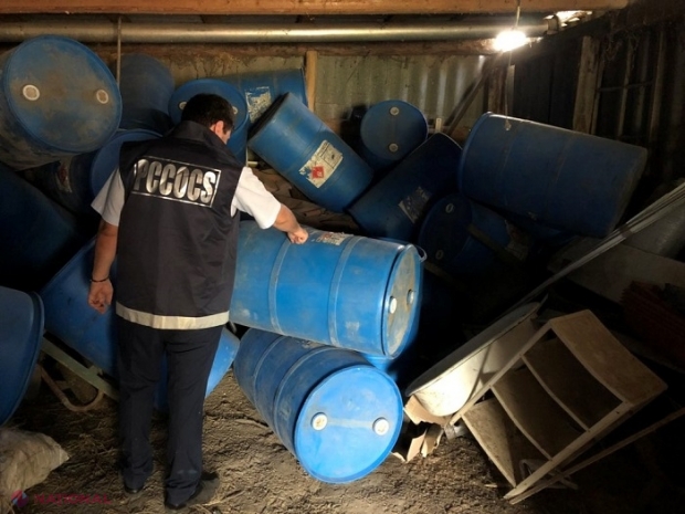 Zece tone de alcool etilic, pregătite pentru transportare clandestină de la Comrat în Ucraina: Doi bărbați din Avdarma au fost reținuți