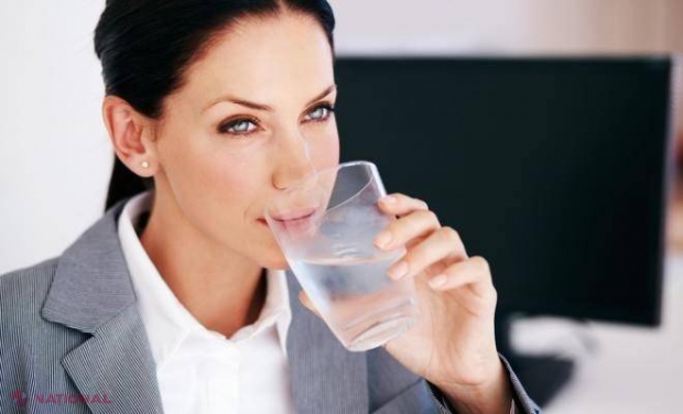 Băutura MINUNE care distruge CANCERUL. Se prepară doar din două INGREDIENTE simple