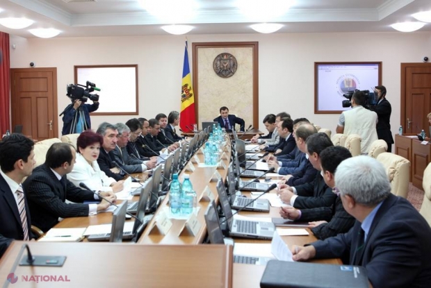 Vlad Filat îl lasă pe Ghimpu să aștepte