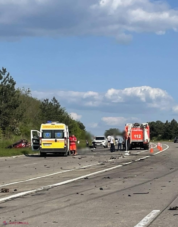 FOTO // Accident cumplit pe traseul Chișinău - Cimișlia, după Băcioi: Trei morți, trei persoane traumatizate și un morman de fiare