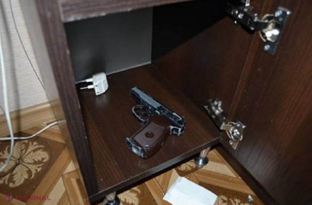  Chișinău // ATACAȚI și amenințați cu un PISTOL în plină stradă 