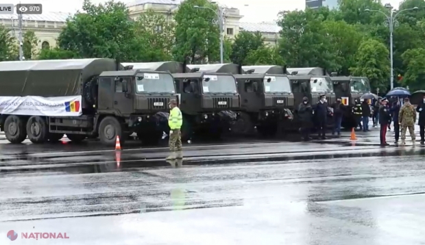 VIDEO // Convoiul format din 20 de camioane cu ajutoare UMANITARE pentru R. Moldova a pornit spre Chișinău. Ludovic Orban: „Sper să nu încerce unii să EXPLOATEZE POLITIC acest gest făcut pentru cetățenii R. Moldova”