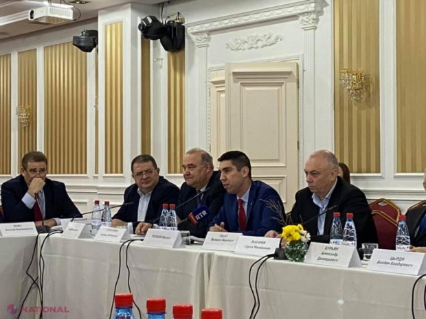 REPLICĂ la REPLICĂ // Doi deputați din Blocul „ACUM” continuă atacurile reciproce: „Victor Chirilă nu a mai ajuns Ambasador prin contribuția personală a lui Popșoi și a celor patru deputați socialiști”