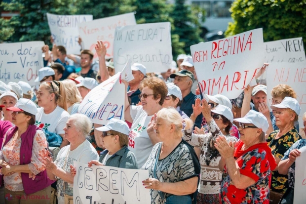FOTO, VIDEO // Protest la Chișinău în apărarea Reghinei Apostolova: „Cerem justiție corectă, NU ne furați speranța”