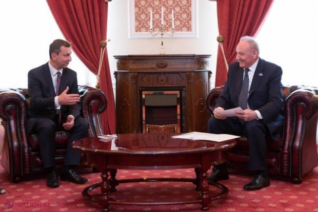 Oficial polonez, DECORAT de Timofti: „Poporul R. Moldova vă este recunoscător”