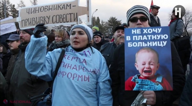 PROTESTE în cele MAI MARI orașe din Rusia! Medicii au ieșit în stradă