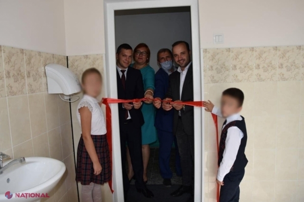 Socialistul Corneliu Furculiţă JUSTIFICĂ inaugurarea cu fast a WC-ului din Hiliuţi şi îi cere lui Igor Şarov elaborarea unui program de modernizare a tuturor blocurilor sanitare din instituțiile școlare din toată republica 
