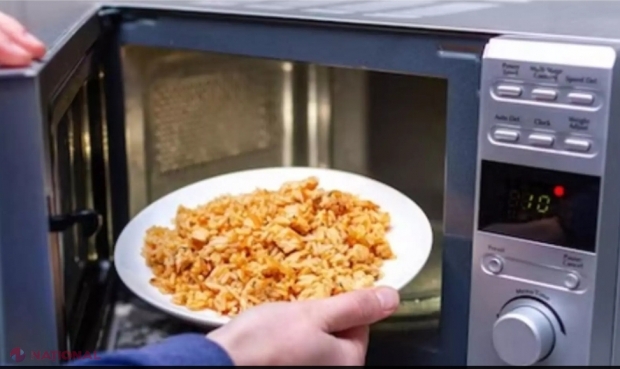 Ce se întâmplă în organism atunci când consumi alimente încălzite la cuptorul cu microunde