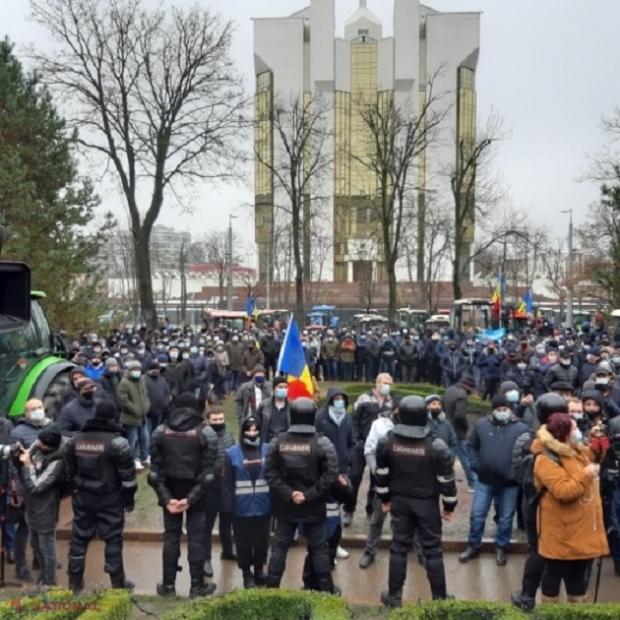 VIDEO // Agricultorii NU renunță la PROTESTUL din fața Parlamentului: ULTIMATUM pentru guvernare, valabil timp de 24 de ore