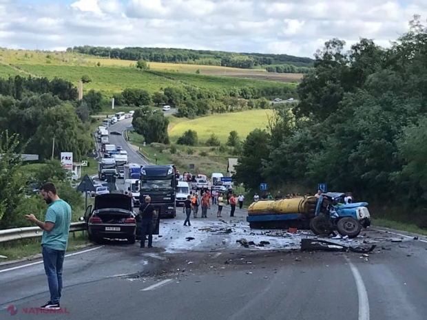 FOTO // Accident cumplit pe traseul Chișinău-Hâncești: Șoferul unui camion care transporta lapte a murit