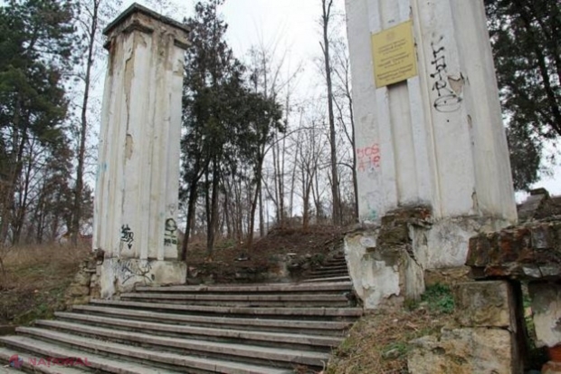 VIDEO // Unioniștii cer autorităților din R. Moldova să rezilieze contractul prin care a fost vândută o parte a Cimitirului Eroilor din Chișinău și anunță RESTABILIREA așezământului unde sunt înmormântați soldați a 18 națiuni europene