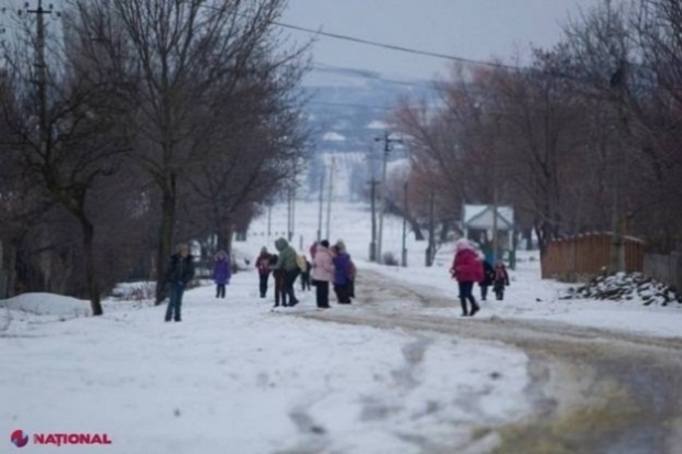 Avertizarea meteorologilor: NINSOARE puternică, TROIENE, lapoviță și polei în R. Moldova. Cod galben de condiții COMPLICATE ale vremii