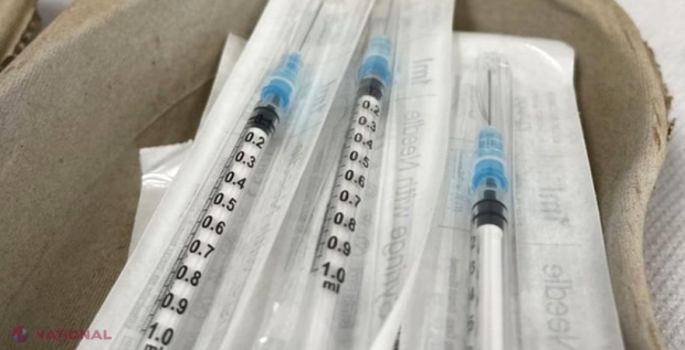 Un bărbat a furat 1 700 de doze de vaccin anti-COVID și a lăsat un bilet cu „scuze” 