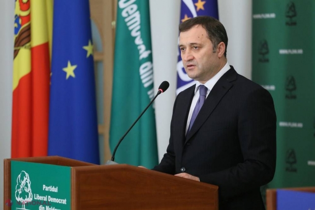 LIVE VIDEO // Vlad Filat comentează DEMISIA premierului Gaburici