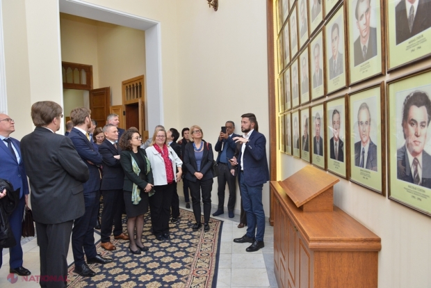 „Smartcity” și „greencity”: Primarul Ion Ceban a chemat 24 de ambasadori la Primărie și le-a făcut o excursie prin viitorul „muzeu”