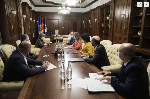 Zinaida Greceanîi și-a strâns deja lucrurile din biroul spicherului Parlamentului. Ultimul mesaj adresat deputaților din legislatura a X-a