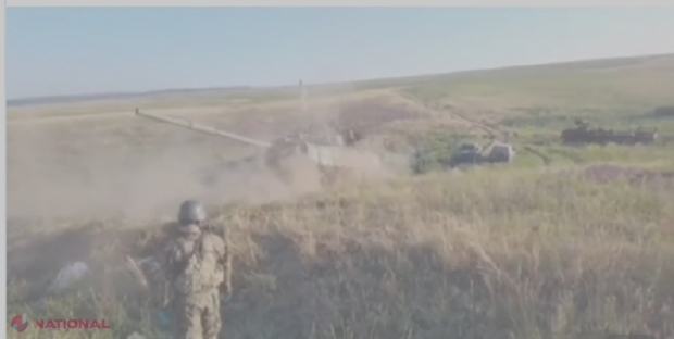 VIDEO // Voluntarii cehi au pus pe fugă o unitate a rușilor din regiunea Harkov. Imagini ale tancurilor capturate