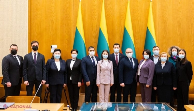 Un grup de deputați de la Chișinău și un reprezentant al AP din Găgăuzia au mers în Lituania pentru a prelua experiența integrării europene și combaterii propagandei