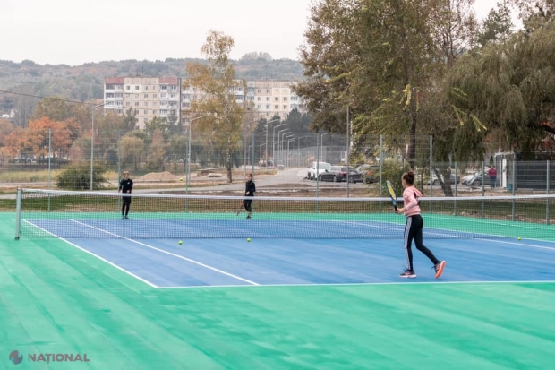 FOTO // Două terenuri de TENIS de câmp, cu acces GRATUIT, darul Fundației „Ceslav Ciuhrii” de Hramul Chișinăului. Proiectul a costat 1,7 milioane de lei și are drept scop PROMOVAREA „sportului alb” în R. Moldova