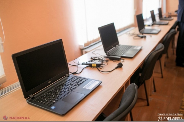 Laptopuri pentru cei mai „iubiți” PROFESORI de la Fundația lui Plahotniuc. Elevii sunt cei care îi pot ajuta pe dascăli să câștige: „Ne propunem să susţinem şi să stimulăm cadrele didactice din R. Moldova”